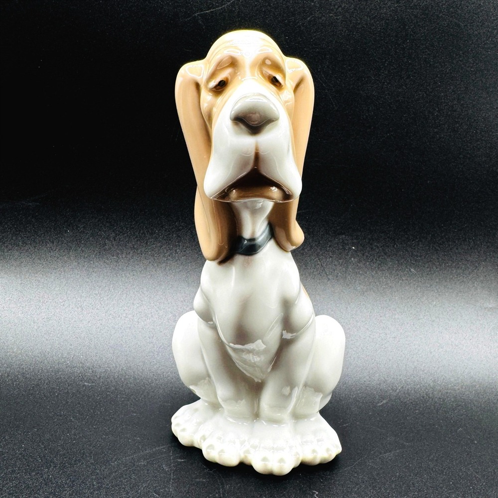 NAO by Lladro Sad Basset Hound Dog Porcelain Figurine Spain Retired 7.5"